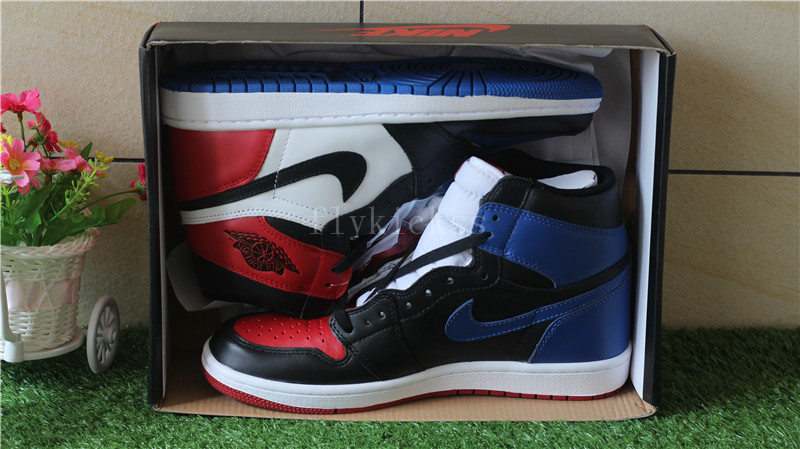 Air Jordan 1 Retro High OG Top 3